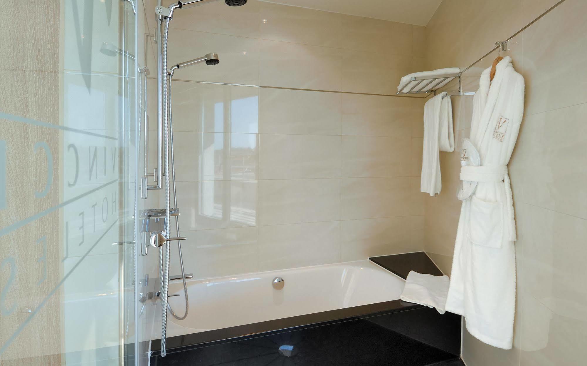 Vincci Frontaura Hotel Valladolid Ngoại thất bức ảnh